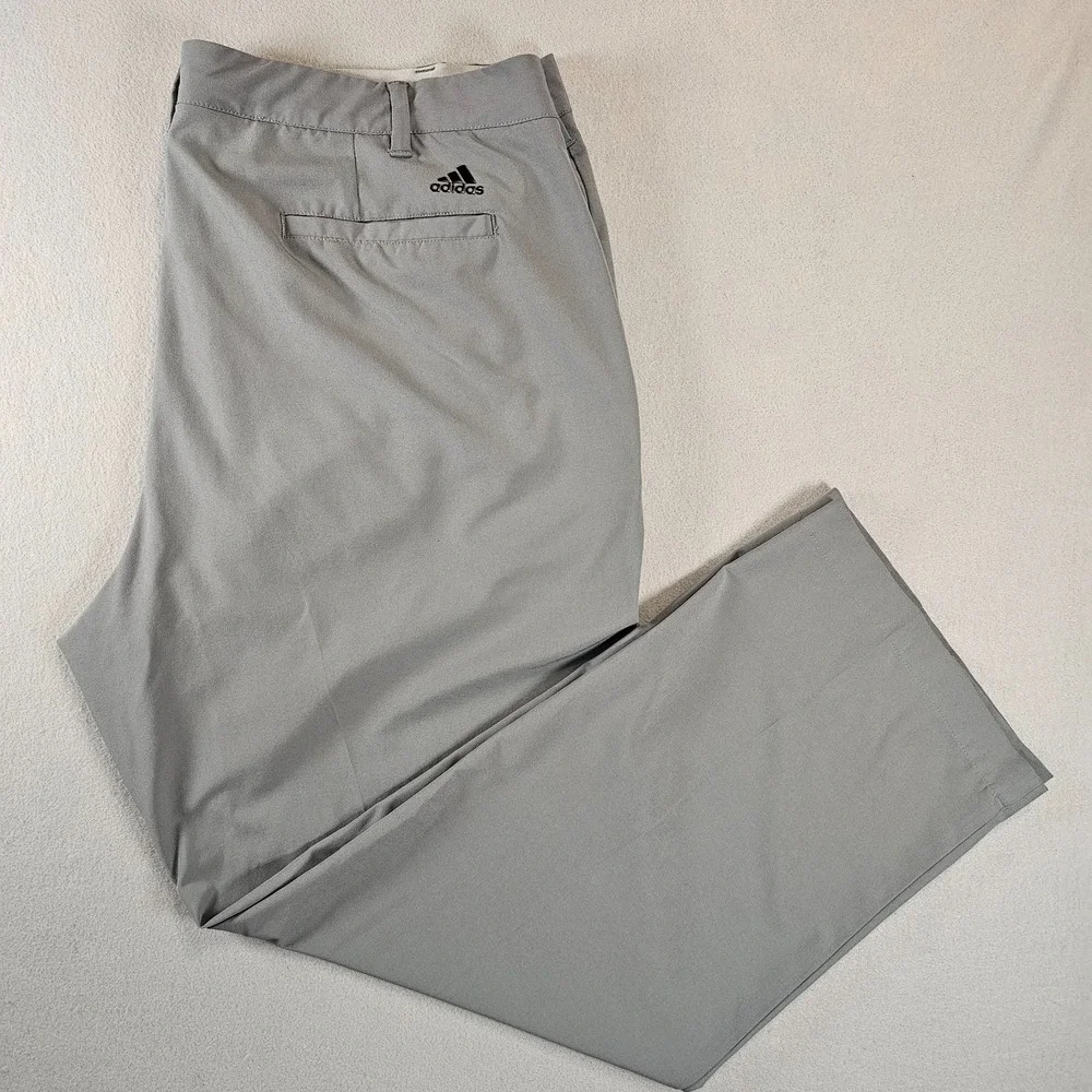 adidas Golf Pants Mens 42x30 Gray Good Condition BC3850 Stretch Flat Front